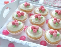 ZL-- Cupcake hoa hồng --