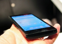 6 Smartphone Tệ Nhất Năm 2012