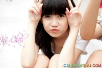 Nguyễn Mai Vy sinh năm 1998 mặt xinh như búp bê