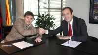 Messi CHÍNH THỨC gia hạn hợp đồng với Barca