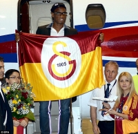 Drogba được chào đón như người hùng ở Istanbul