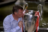Sir Alex Ferguson chính thức thông báo nghỉ hưu
