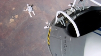 Nhảy tự do từ độ cao 38000 mét ngoài tầng khí quyển, bạn đã thử chưa?