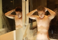 Hot boy Tùng Lâm đạt kỷ lục chém gió bậc nhất Việt Nam khoe ảnh nude khi tắm