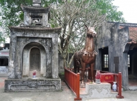 Giáp Thánh Gióng và ngựa 2,5 tấn ở đền Phù Đổng