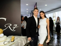 Cristiano Ronaldo mở shop bán hàng tại Việt Nam