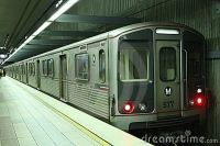 [TiChuot] Lý do vì sao tàu điện ngầm METRO đầu vuông