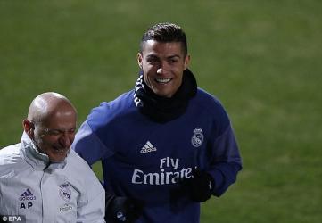 Đẹp trai, giàu có, đá bóng giỏi, đừng đòi hỏi gì hơn nữa ở Ronaldo