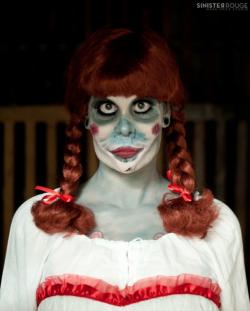 Hài vl với cosplay Annabelle