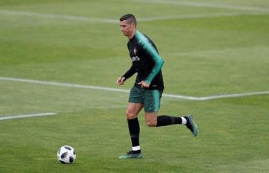 Buổi tập đầu tiên của Ronaldo trước World Cup 2018