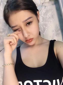 Ly Cute - Thiêu Đốt Mọi Ánh Nhìn