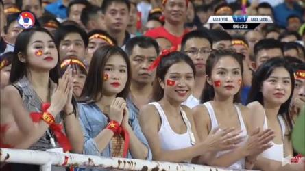 Hotgirl World Cup Đặng Ngân lại gây bão mạng