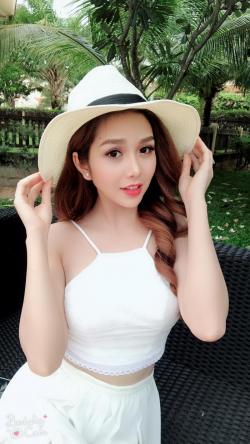 Quên Trang Phi đi, nhóm Mì Gõ còn có hot girl vô cùng nóng bỏng