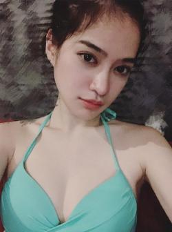 Đi mua xế hộp gặp ngay cô bán hàng xinh như diễn viên điện ảnh, chàng trai đăng đàn nhờ dân mạng truy gấp info