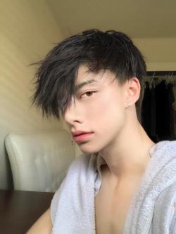 Trai đẹp gốc Việt được "chấm" vào boyband Hàn: Diện mạo chuẩn visual, body 6 múi