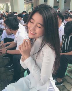 Võ Ngọc Trân 2k1 số đo 92 59 95
