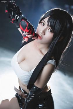 Tifa Lockhart trong Final Fantasy VII bước ra đời thật