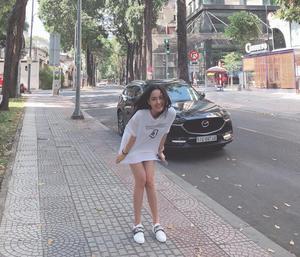 Chi Pu khoe dáng với áo tắm đầu năm mới :x